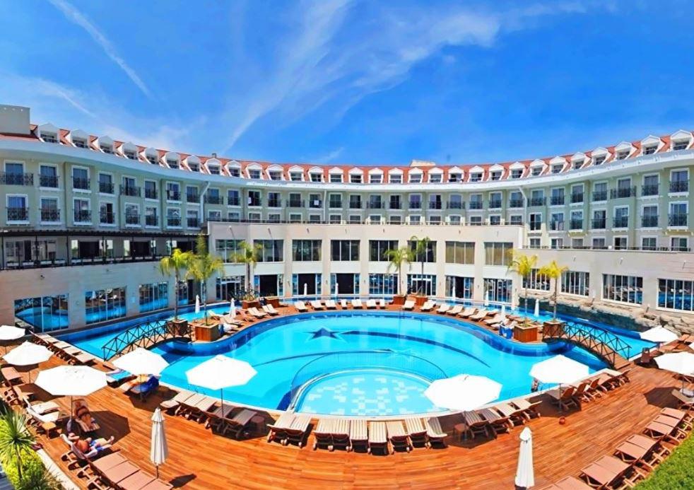 Meder Resort Hotel