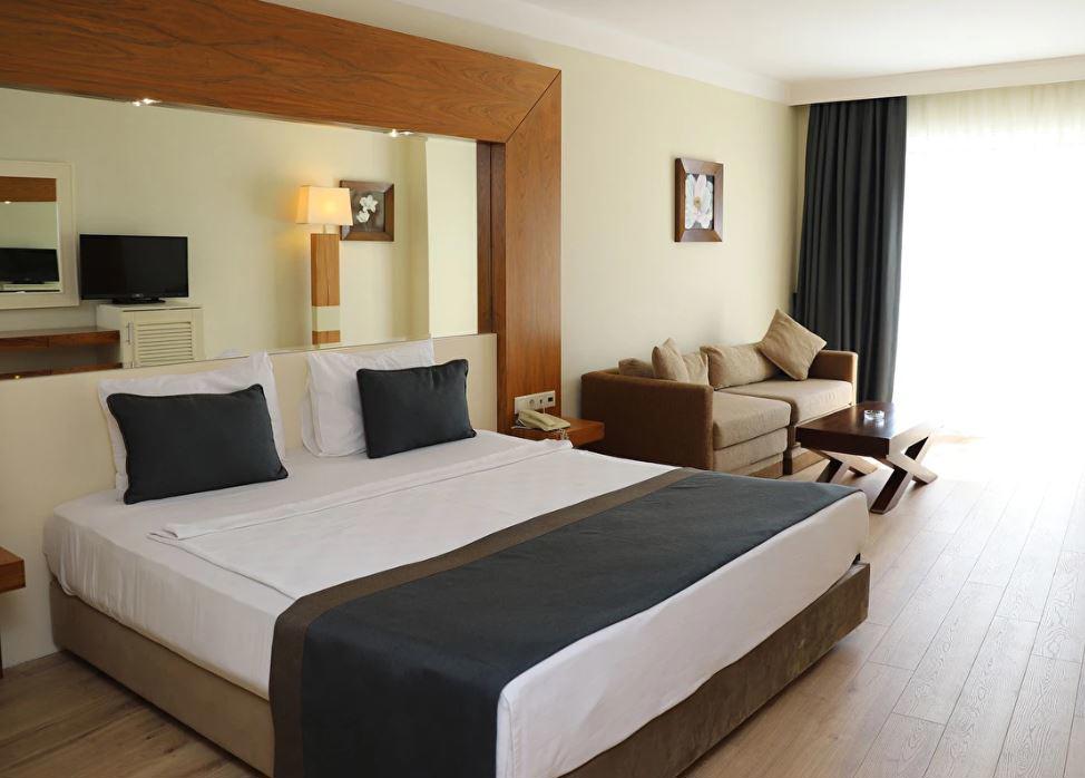 Meder Resort Hotel