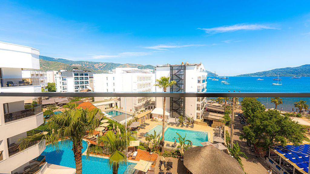 Hawaii Hotel By Yunus