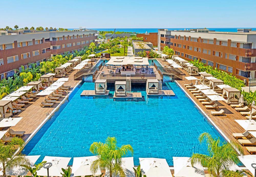 Jacaranda Luxury Hotel