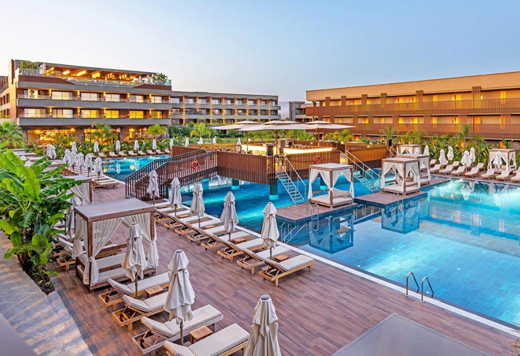 Jacaranda Luxury Hotel