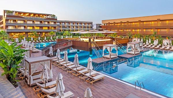 Jacaranda Luxury Hotel