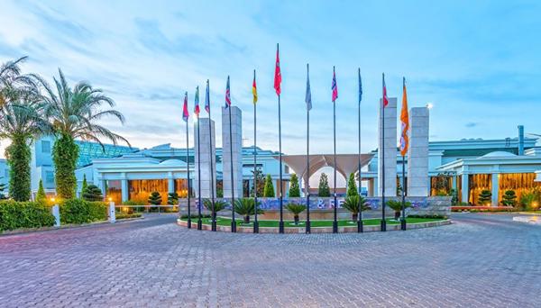 Royal Atlantis Spa & Resort
