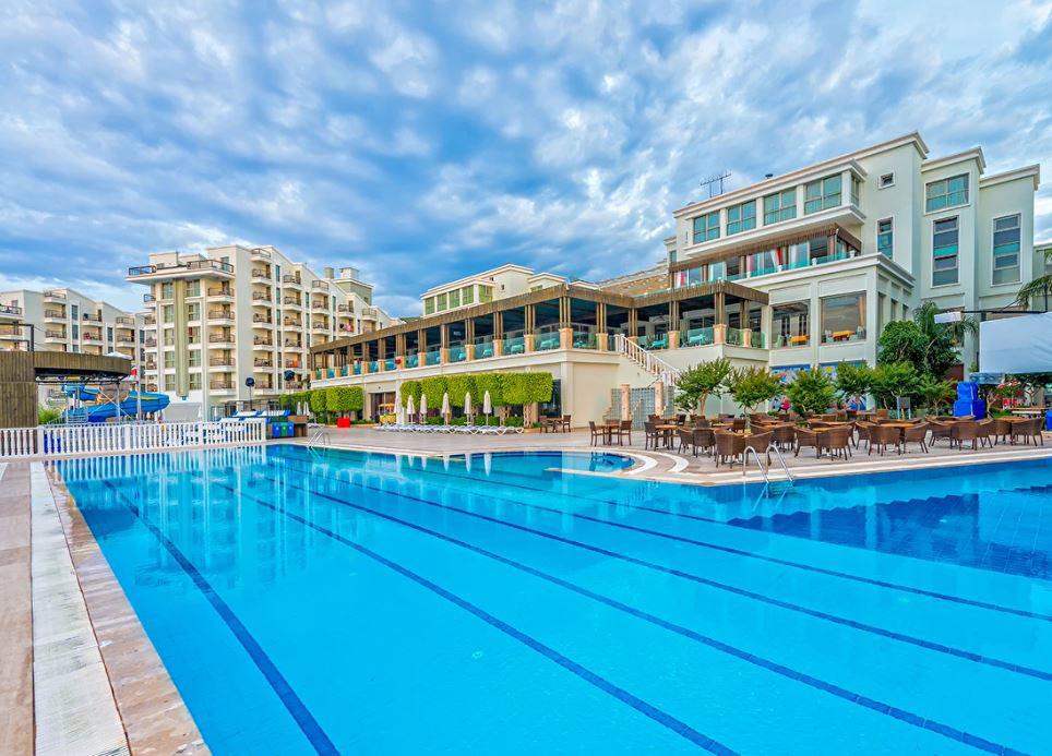 Royal Atlantis Spa & Resort