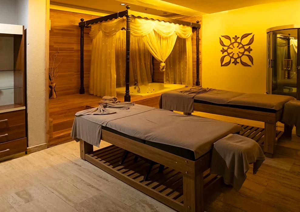 Royal Atlantis Spa & Resort