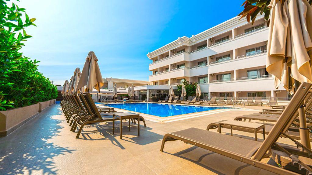 Banu Hotel Luxury