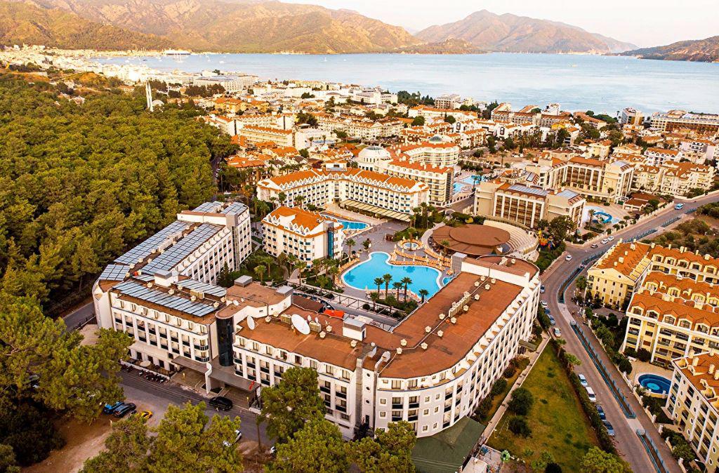 Green Nature Resort & Spa