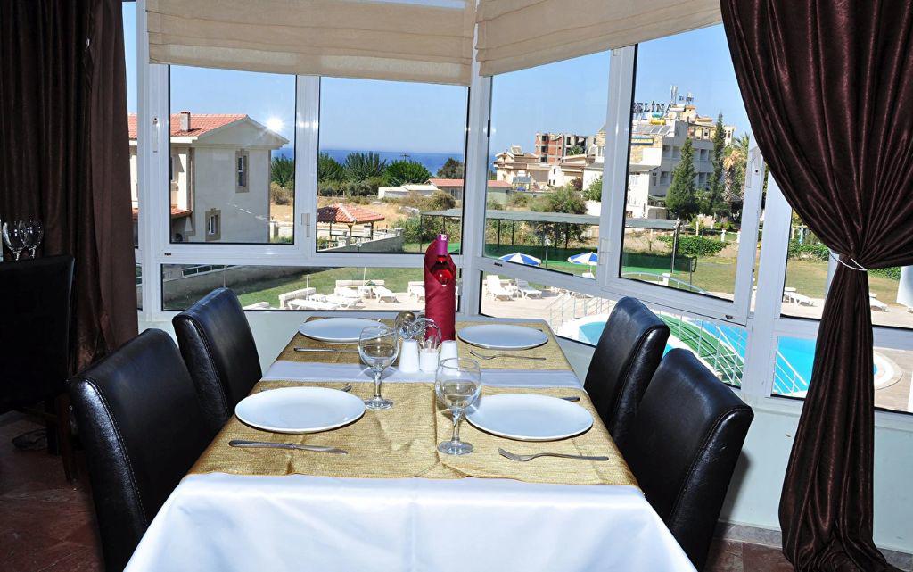 Green Gold Hotel