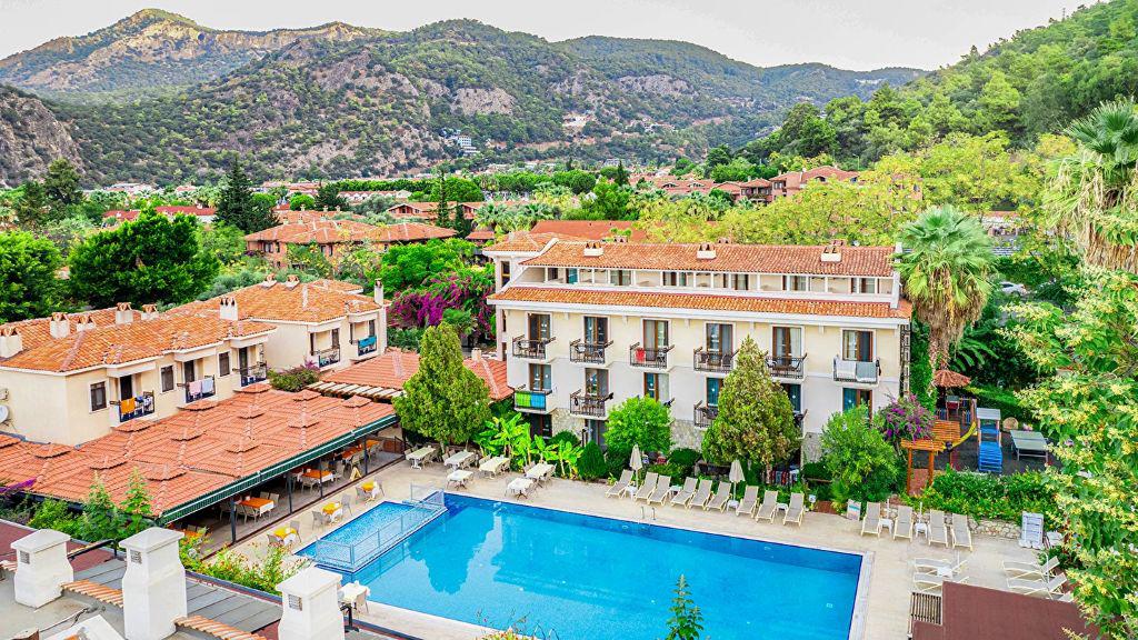 Perdikia Beach Hotel