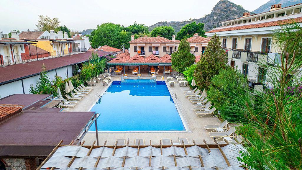 Perdikia Beach Hotel