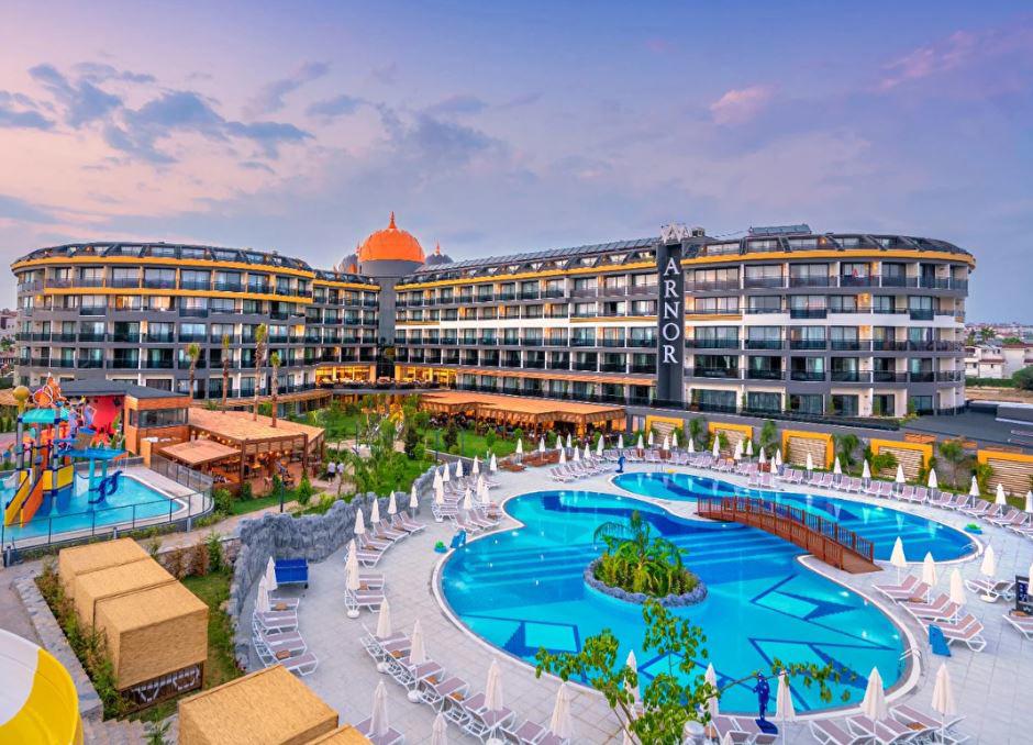 Arnor De Luxe Hotel & Spa