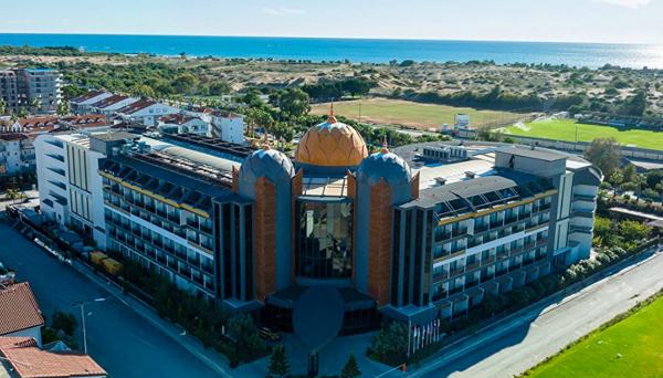 Arnor De Luxe Hotel & Spa