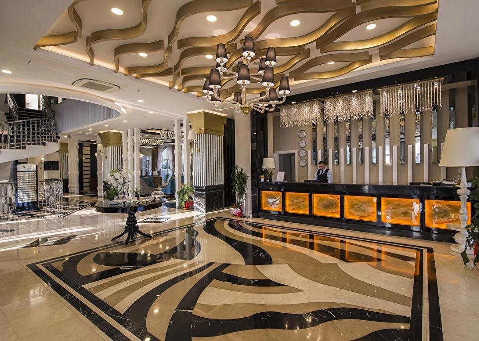 Palm World Resort & Spa Side