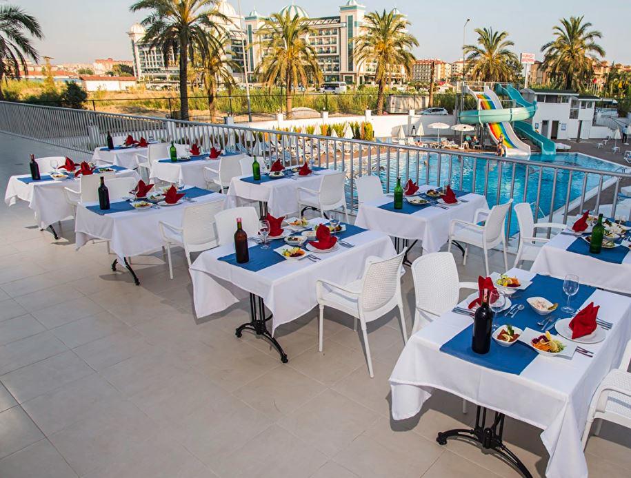 Palm World Resort & Spa Side