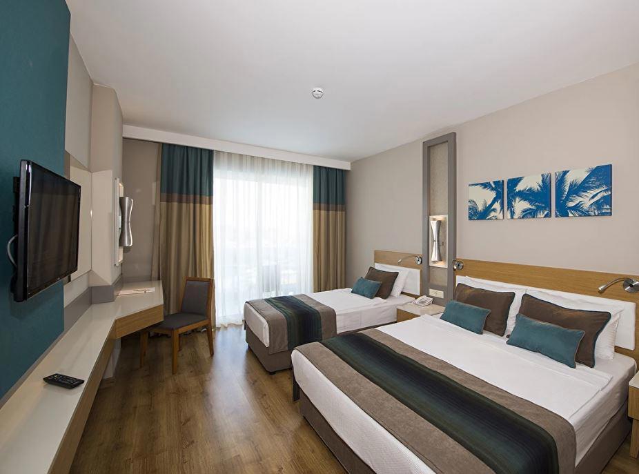 Palm World Resort & Spa Side