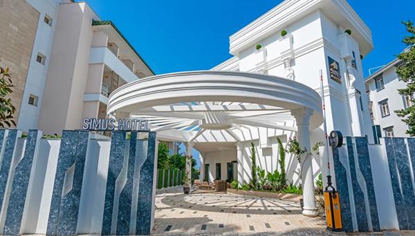 Simus Beach Hotel (+16)