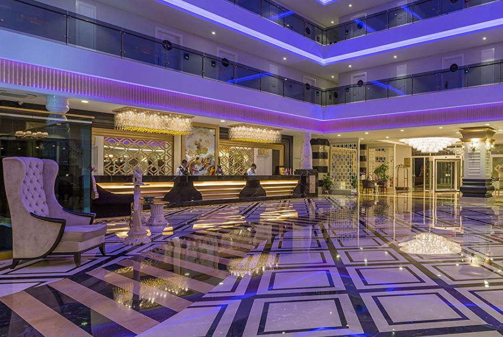 Mary Hotels Side