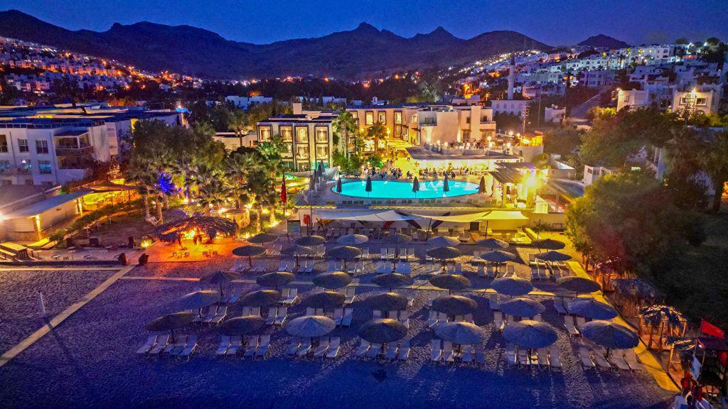 Charm Beach Hotel