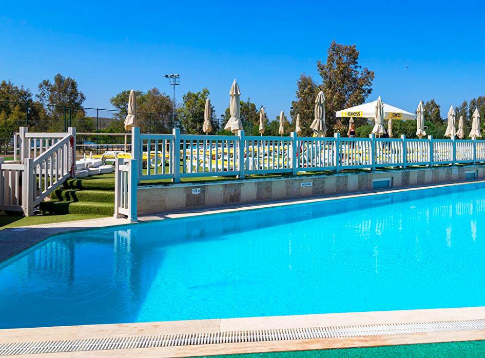 Smart Stay Beach Hotel