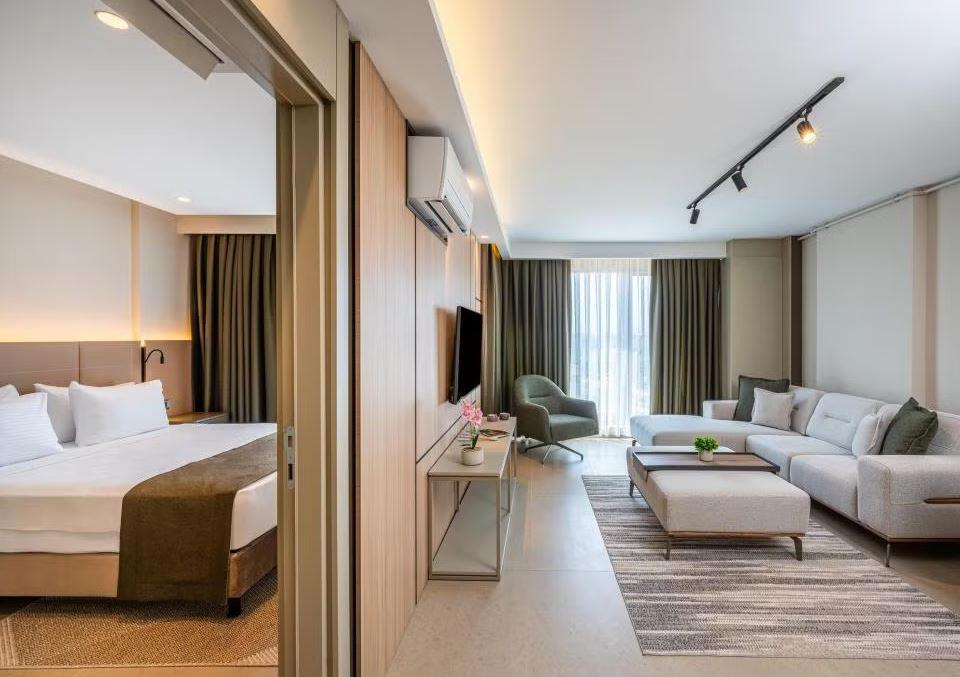 Casamax Suites