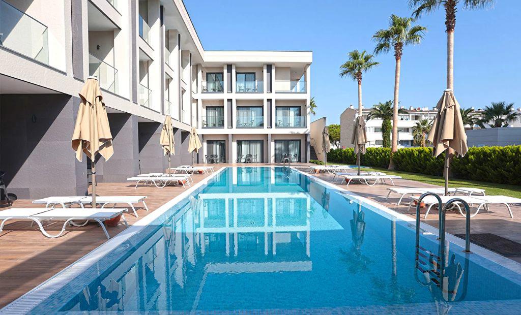 Boyalik Beach Palms Hotel