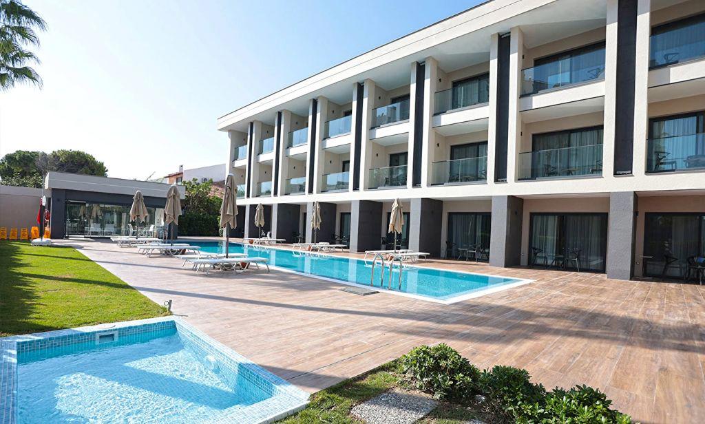 Boyalik Beach Palms Hotel