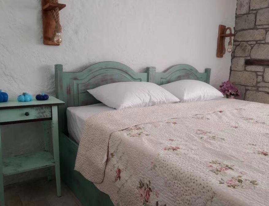 Monat Hotel