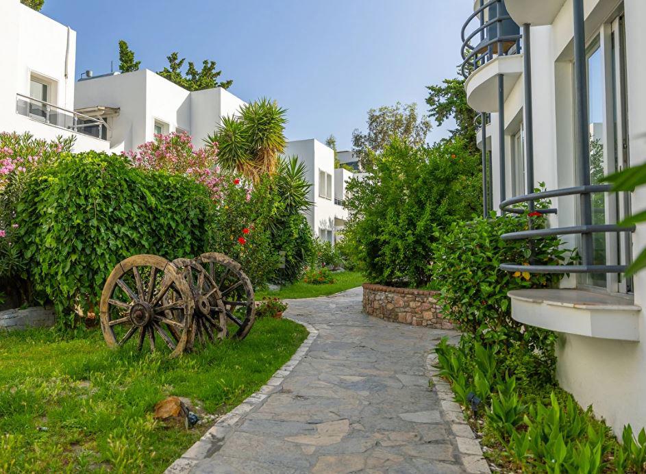 Ladonia Hotels Leo Beach Resort (+16)