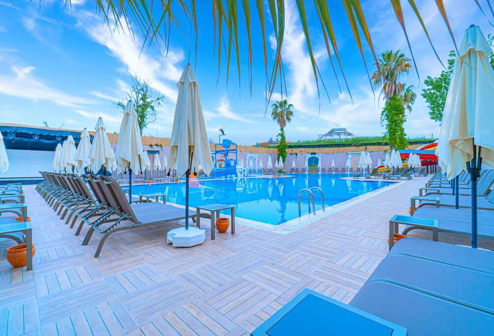 Q Ella Beach Hotel Side