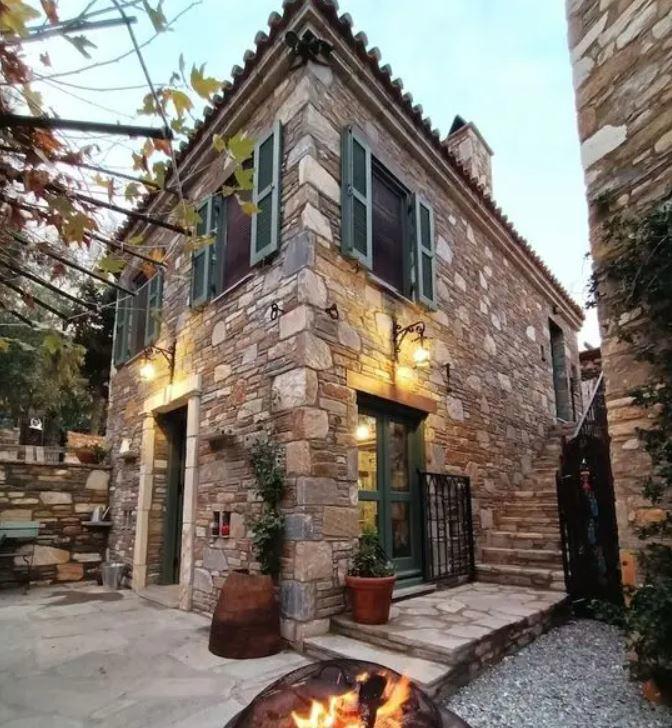 Puli Stone Houses
