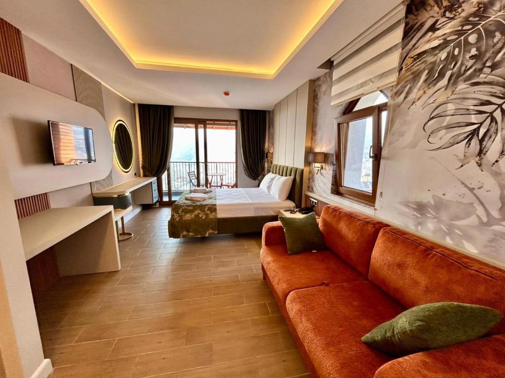 Castello By Mediterra Hotel