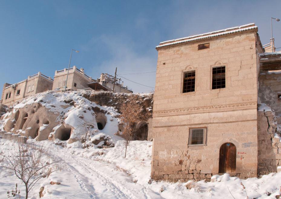 Asma Cave House