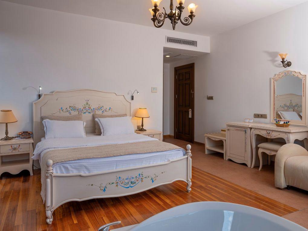 Assos Nazlıhan Spa Hotel