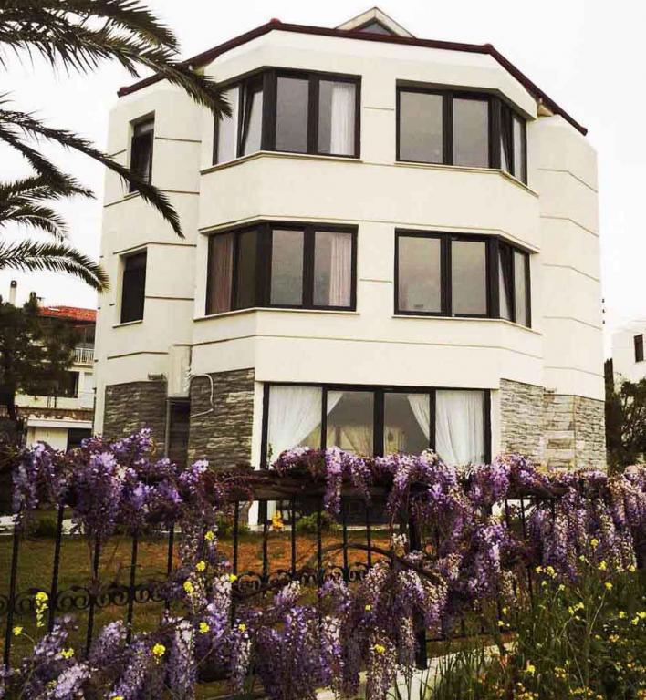 Cunda Şira Otel