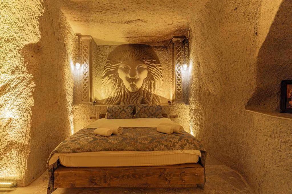 Tyana Cave House