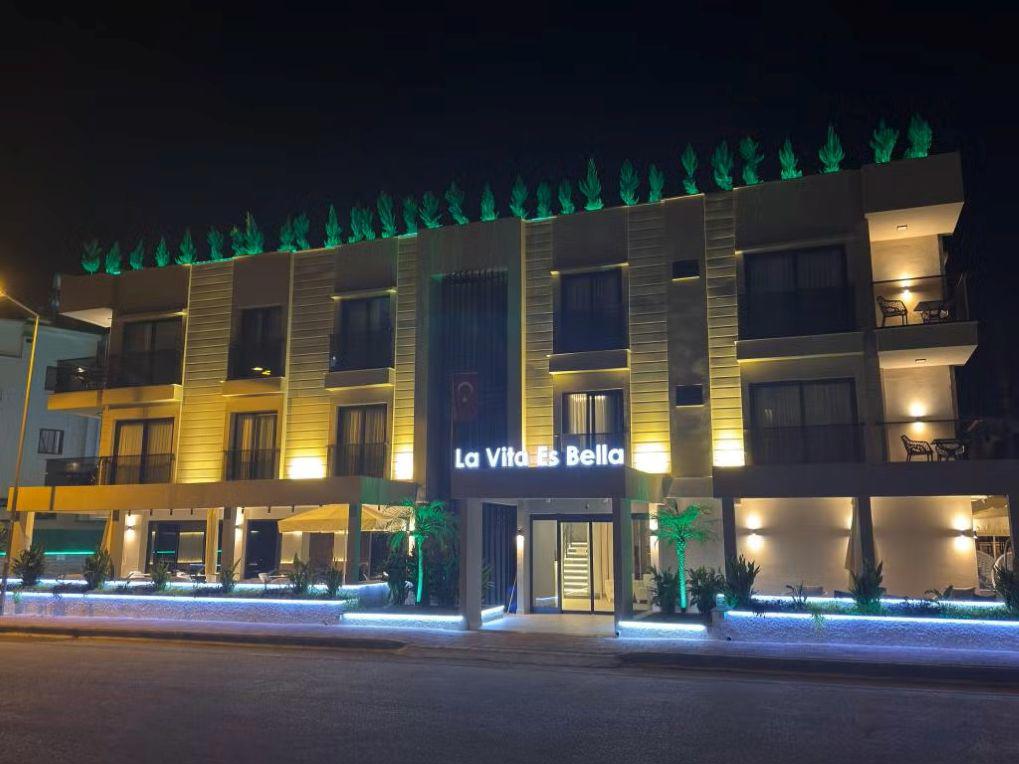 Hotel La Vita Es Bella