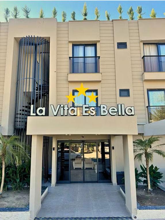 Hotel La Vita Es Bella