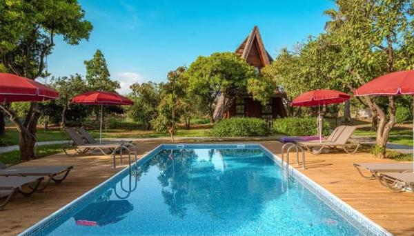 Mandarin Bungalow
