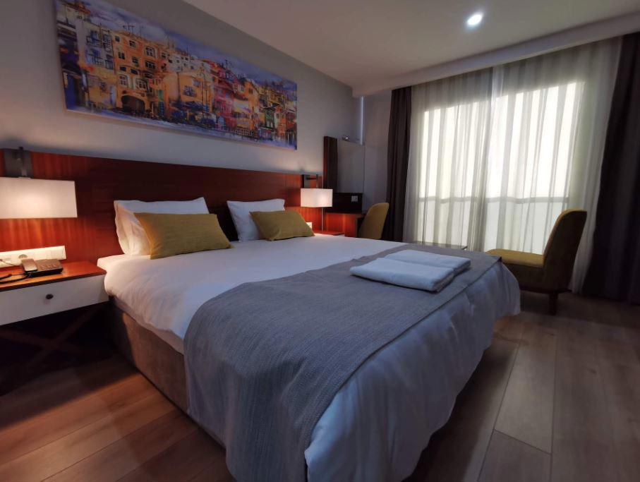 Ada Hotel