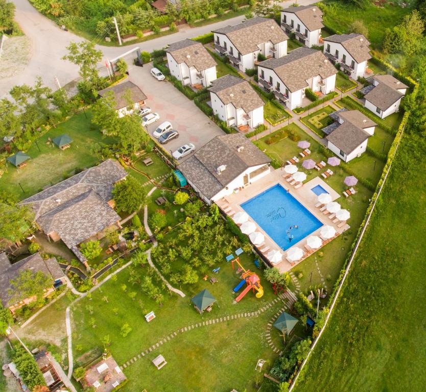 Sapanca Çayır Çimen Otel