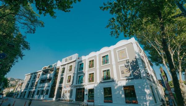 Ener Old Castle Resort Hotel