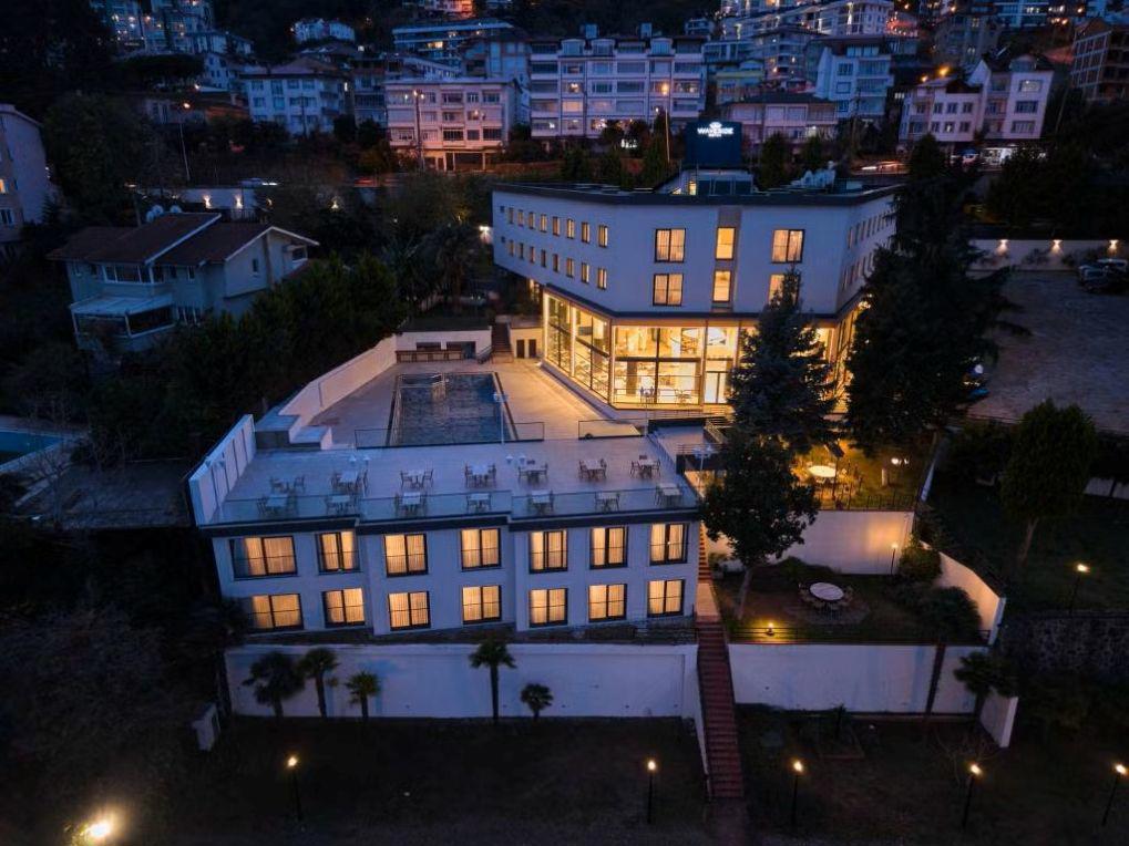 Waveside Hotel