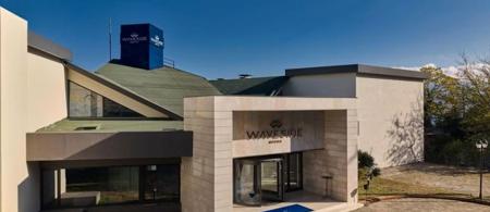 Waveside Hotel