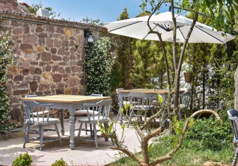 Lunaria Guest House