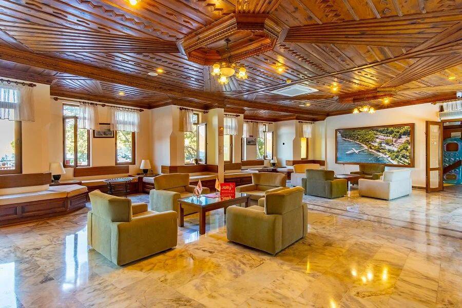 Lucas Didim Resort