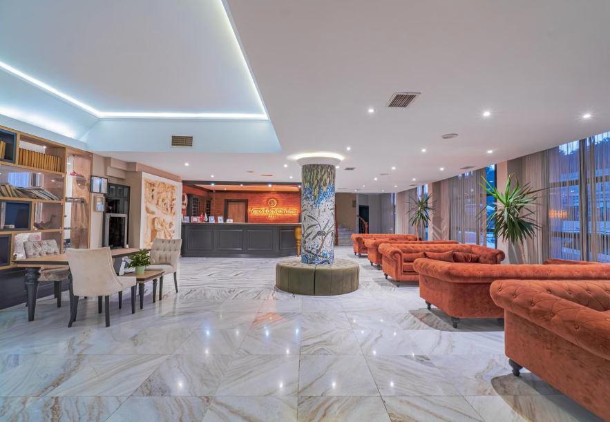 Dc Club Assos Eden Gardens Hotel