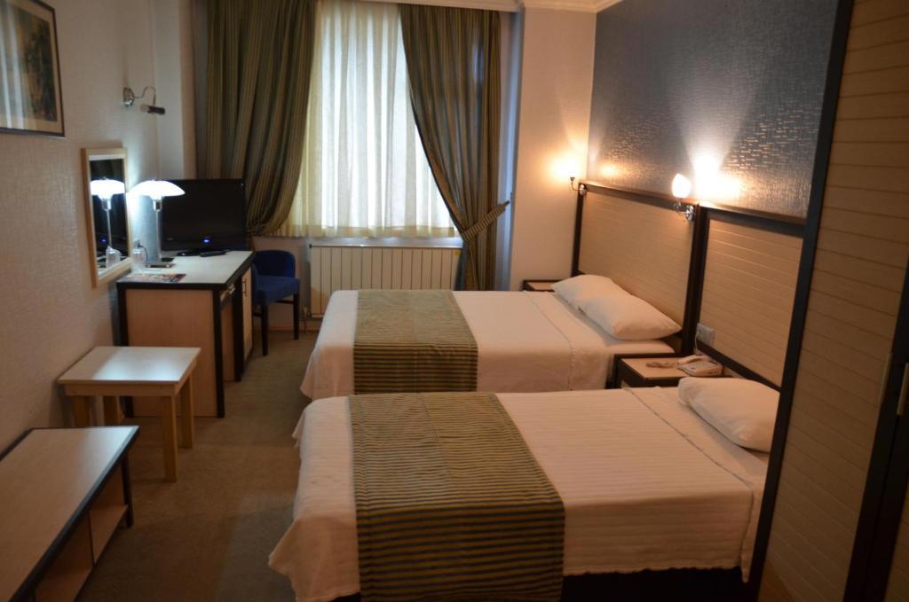 Anibal Hotel