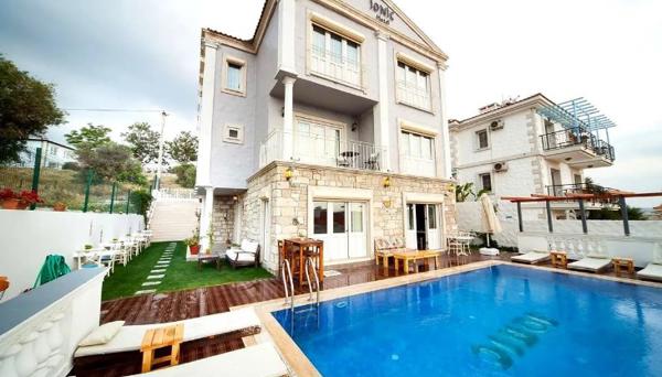 İonic Alaçatı