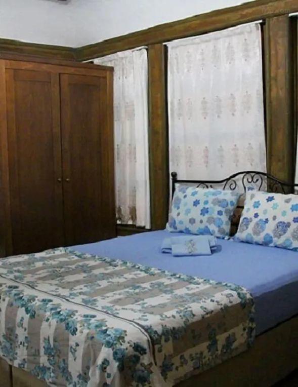 Yalvaç Konakları