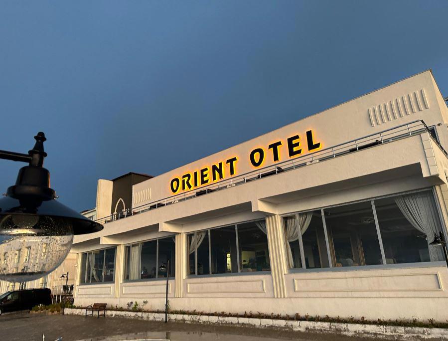 Van Orient Hotel